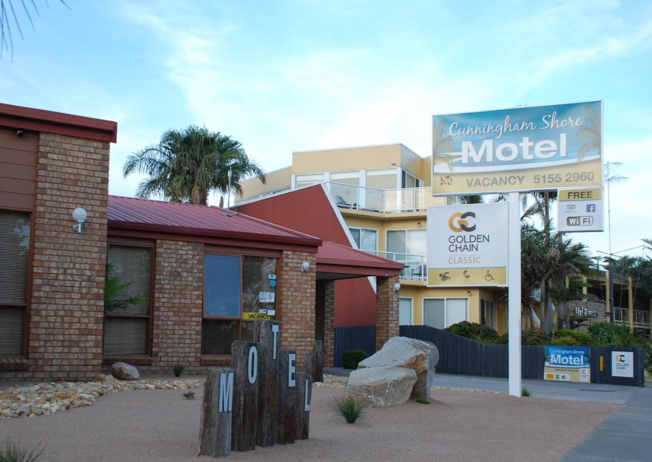 Cunningham Shore Motel Lakes Entrance Exterior photo