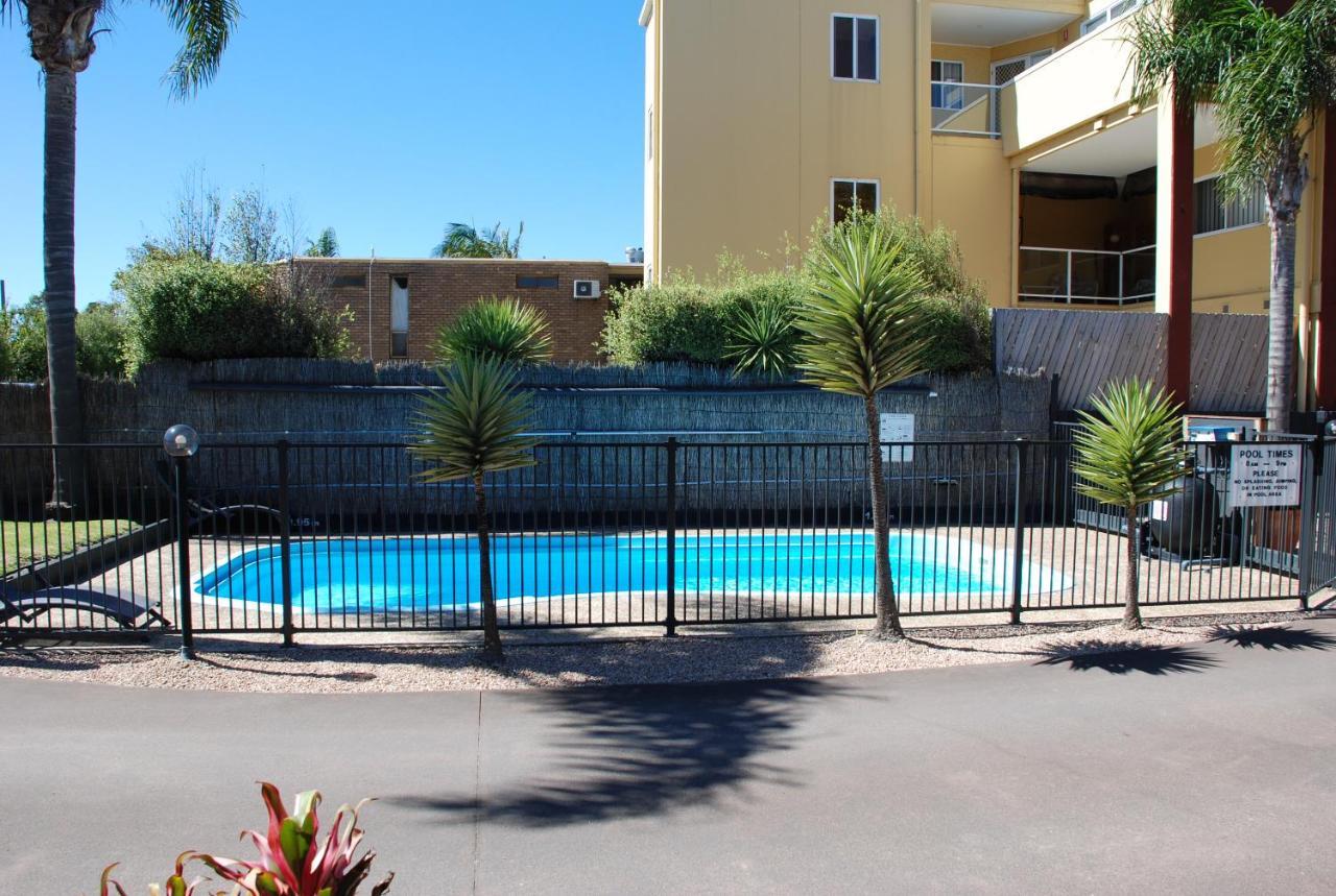 Cunningham Shore Motel Lakes Entrance Exterior photo