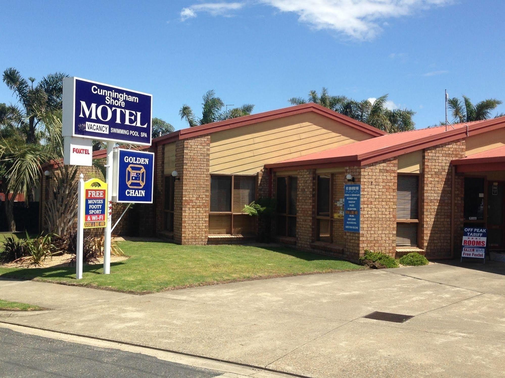 Cunningham Shore Motel Lakes Entrance Exterior photo